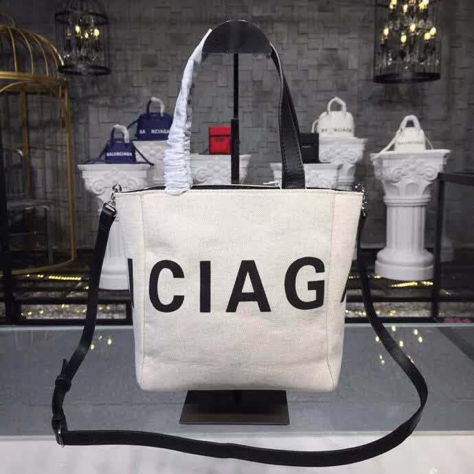 BALENCIAG巴黎世家 手提購物袋 帆布材質 柔軟舒適 簡單寬闊 購物包推薦款   BL1829